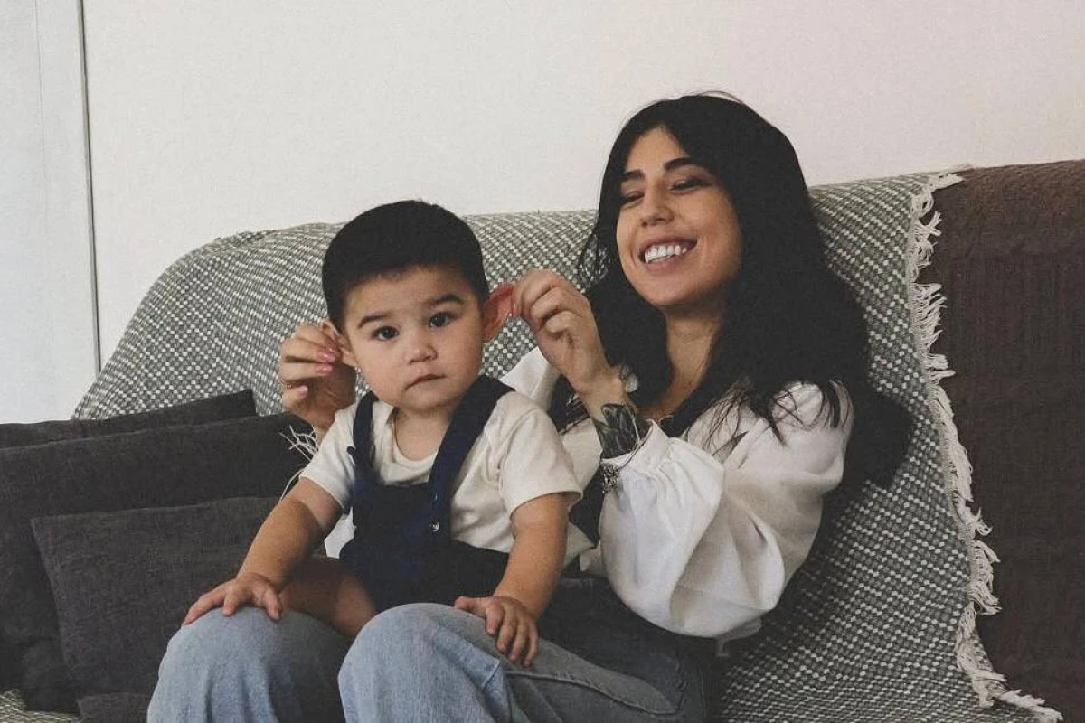 Bloger Diyora Azimova o‘g‘liga kim ism qo‘ygani haqida gapirdi