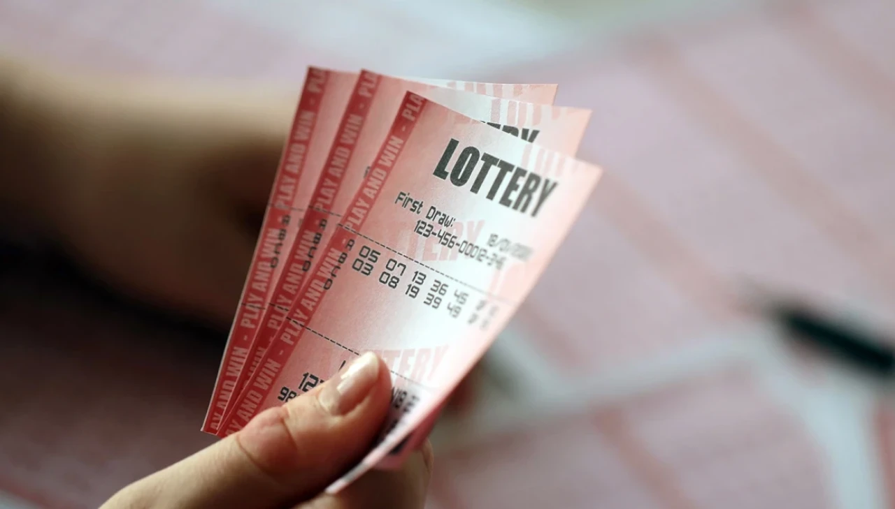 Porno yigit it uslubini sikadi