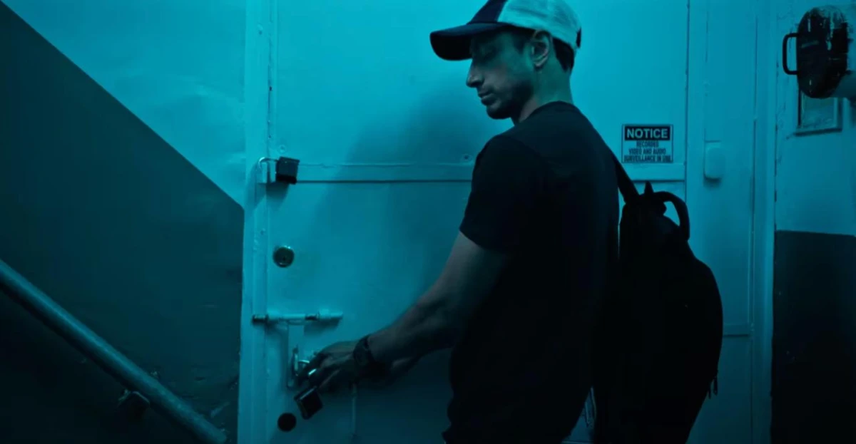 Riz Ahmed ishtirokidagi “Dispetcher” filmi treyleri chiqdi