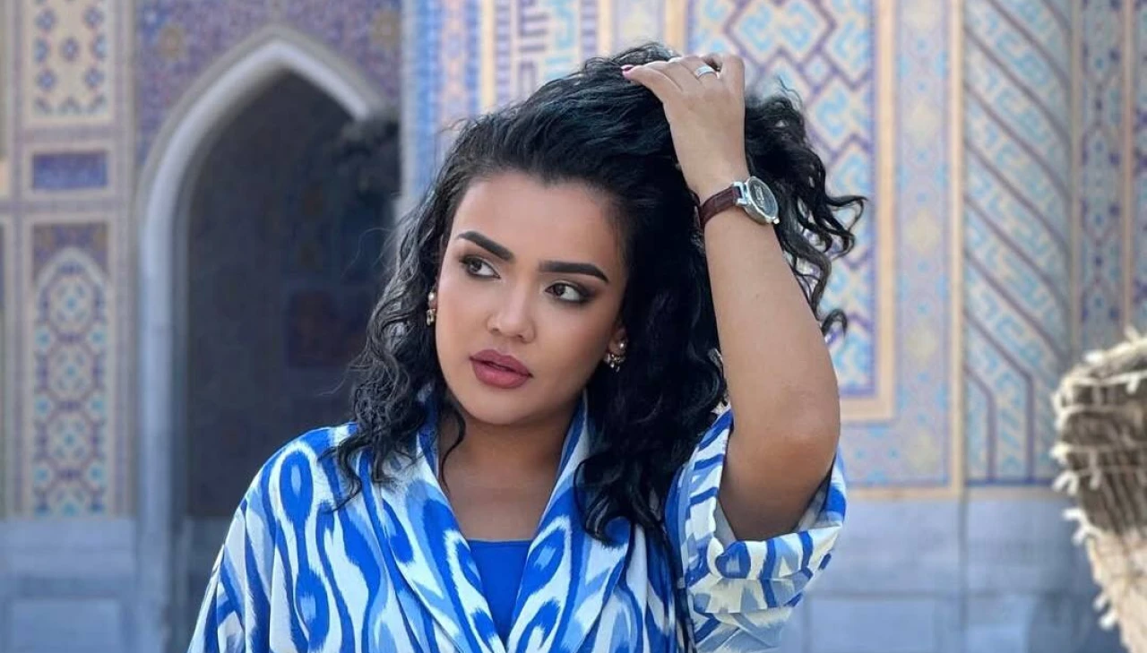 Qora porno filmda pantyhose kiygan qizlar