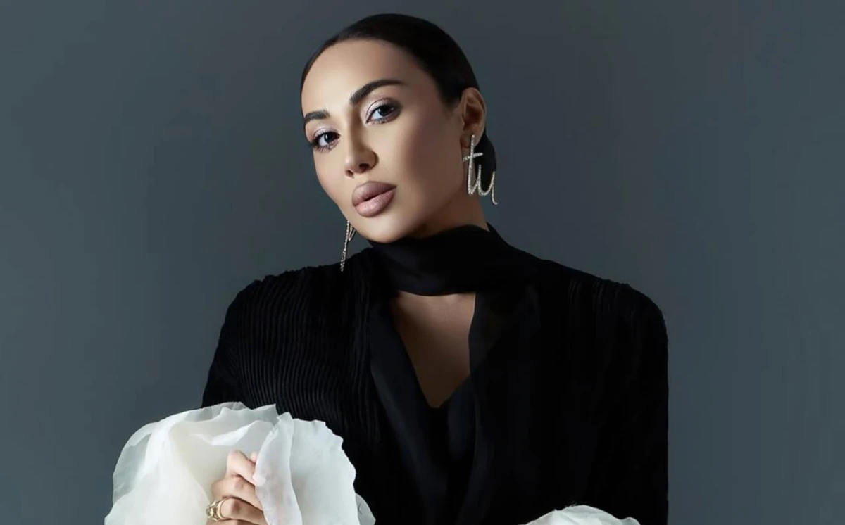 Munisa Rizayeva bir oyda qancha pul topishini ochiqladi