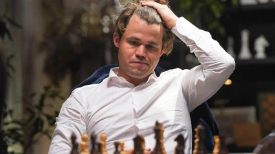 Magnus Karlsen Norvegiyadagi turnirda o‘yin stolini sindirishiga oz qoldi