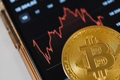 Bitkoin ilk bor 122 ming dollarlik dovondan oshdi