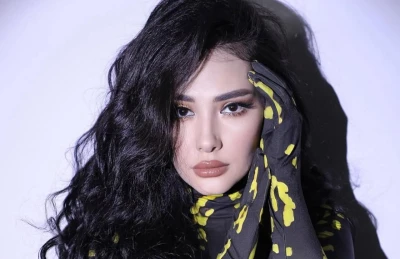 Zarina Nizomiddinova “haddan tashqari ochiq” ko‘ylagi tufayli tanqidga uchradi