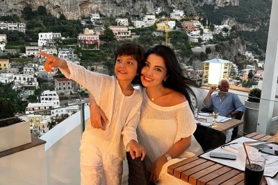 Shahzoda kenja o‘g‘lining tug‘ilgan kuni munosabati bilan suratlarini e’lon qildi