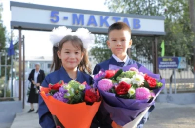 Первый звонок в школах Узбекистана. Собрали милые фото с линеек