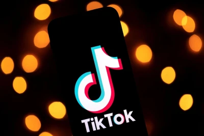 TikTok ўсмирларга «гўзаллик фильтрлари»дан фойдаланишни чеклайди